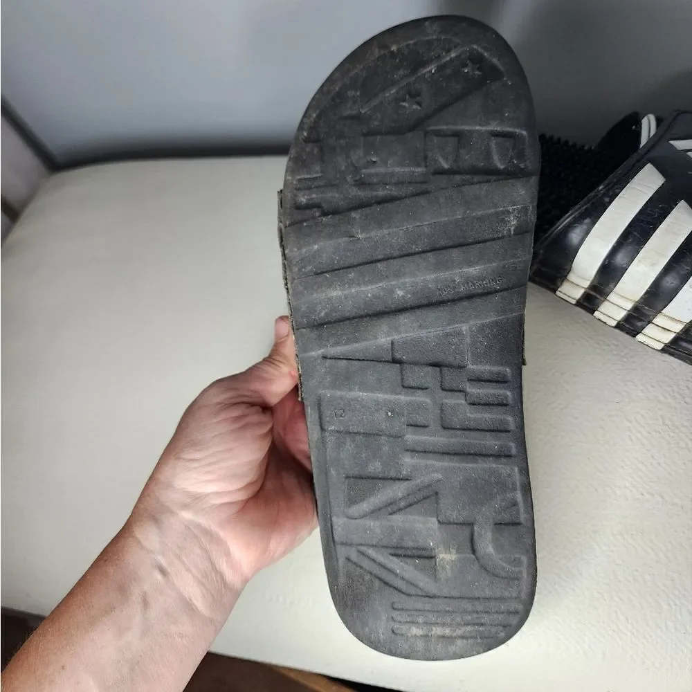 ADIDAS BLACK & WHITE SLIP ON Slides SANDALS MENS Size 12